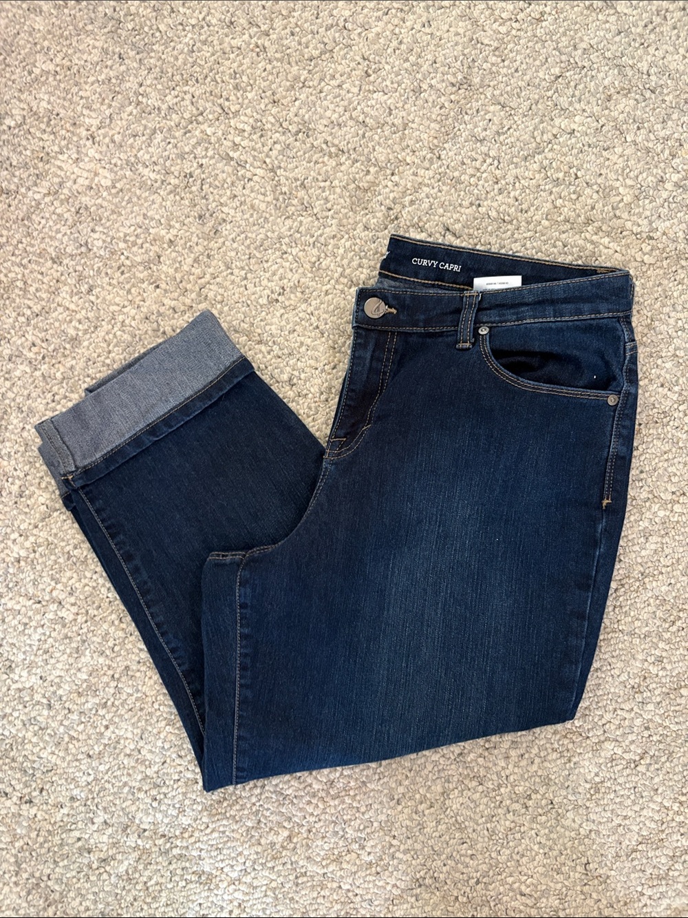Style & Co dark wash blue denim cuffed curvy capris Size 14